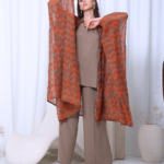 3-piece set with inner, trouser, and cape