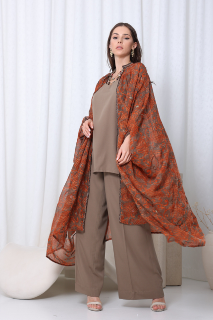 3-piece set with inner, trouser, and cape